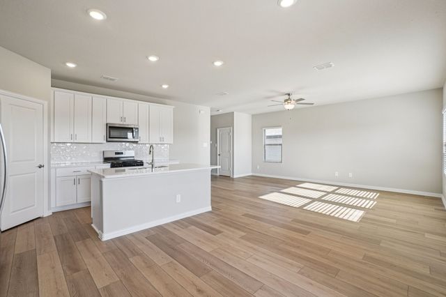 519 Clover Creek Drive, Princeton, TX 75071