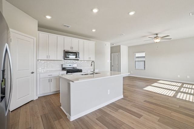 519 Clover Creek Drive, Princeton, TX 75071