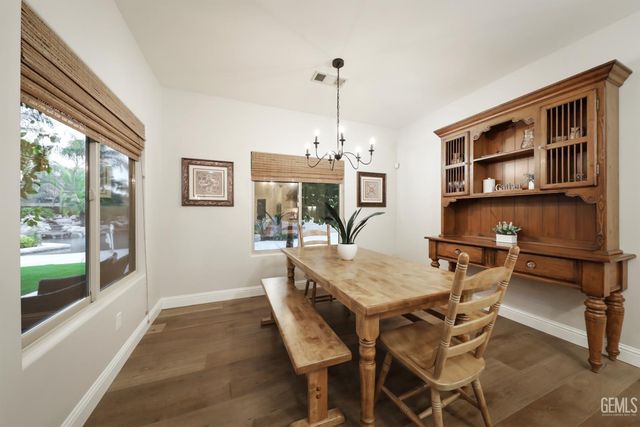 13603 Monarch Palm Avenue, Bakersfield, CA 93314