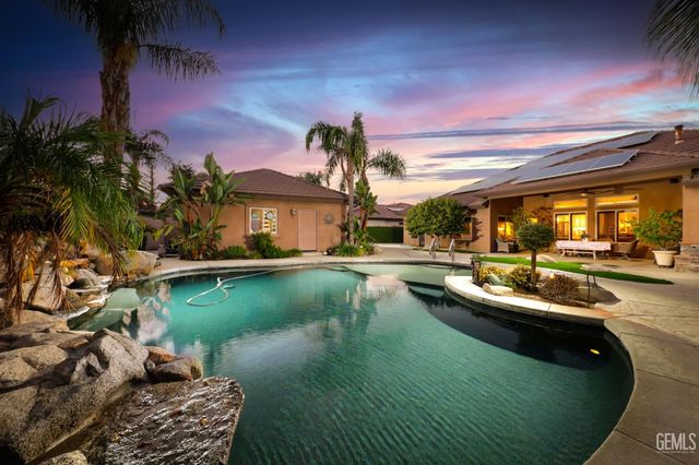 13603 Monarch Palm Avenue, Bakersfield, CA 93314