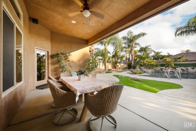 13603 Monarch Palm Avenue, Bakersfield, CA 93314