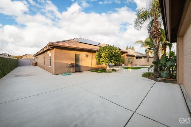 13603 Monarch Palm Avenue, Bakersfield, CA 93314
