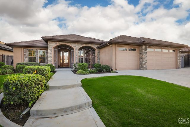 13603 Monarch Palm Avenue, Bakersfield, CA 93314