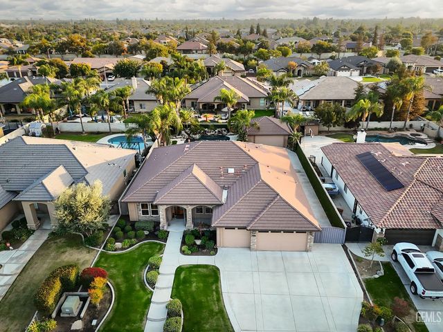 13603 Monarch Palm Avenue, Bakersfield, CA 93314