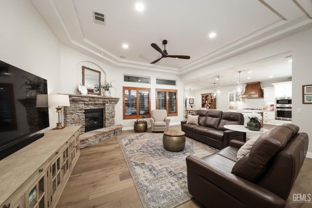 13603 Monarch Palm Avenue, Bakersfield, CA 93314