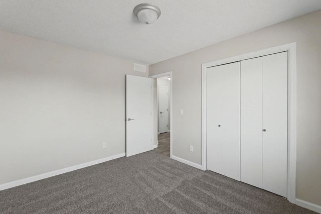 1813 N Pine Grove St, Wichita, KS 67212