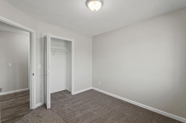 1813 N Pine Grove St, Wichita, KS 67212