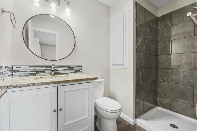 1813 N Pine Grove St, Wichita, KS 67212