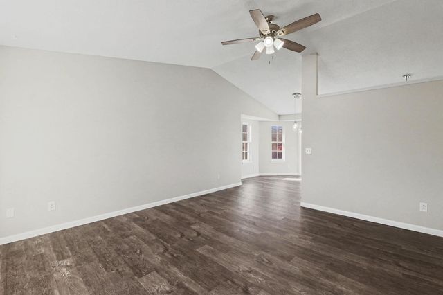 1813 N Pine Grove St, Wichita, KS 67212