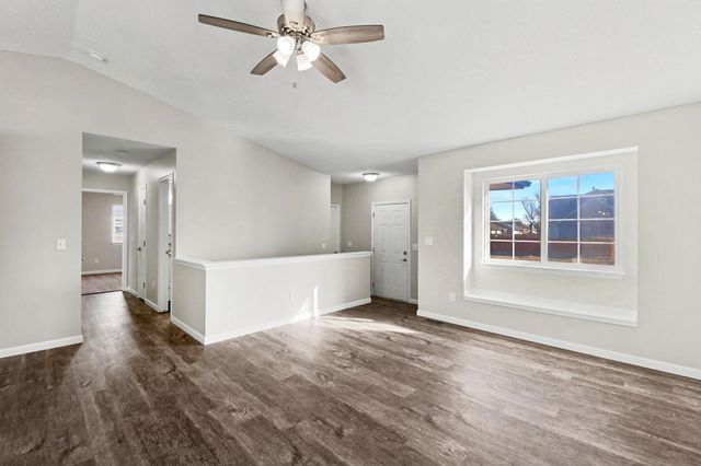 1813 N Pine Grove St, Wichita, KS 67212