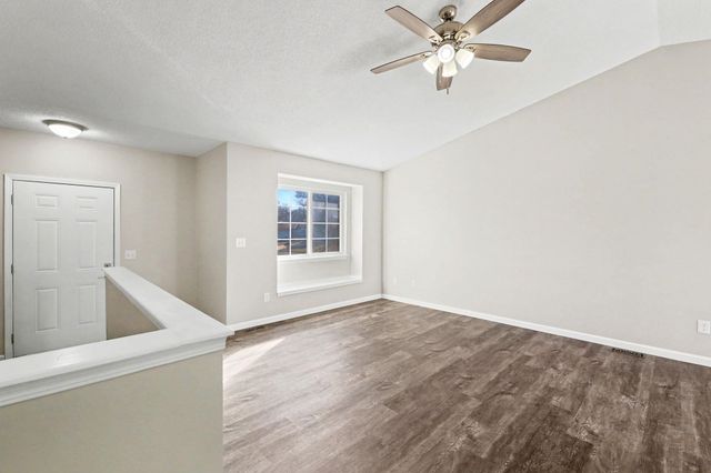 1813 N Pine Grove St, Wichita, KS 67212