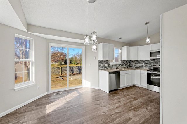 1813 N Pine Grove St, Wichita, KS 67212