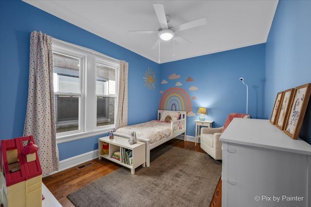 5824 N Fairfield Avenue, Chicago, IL 60659