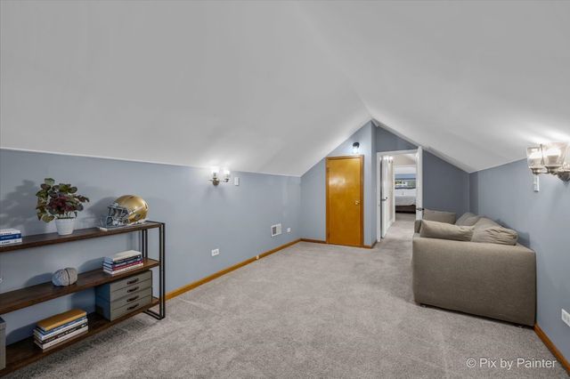 5824 N Fairfield Avenue, Chicago, IL 60659