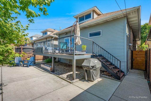 5824 N Fairfield Avenue, Chicago, IL 60659