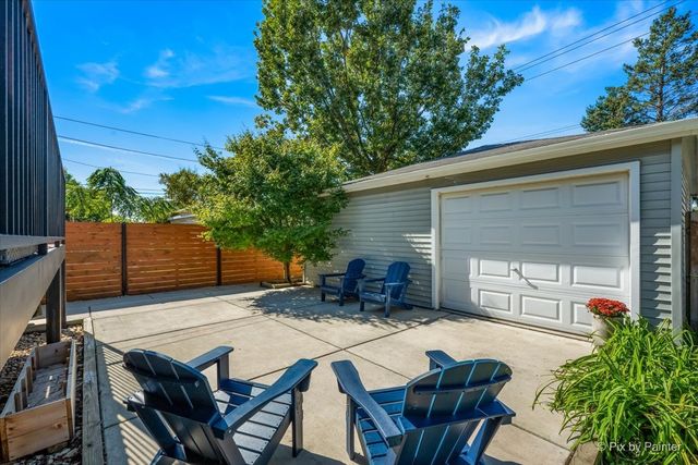 5824 N Fairfield Avenue, Chicago, IL 60659