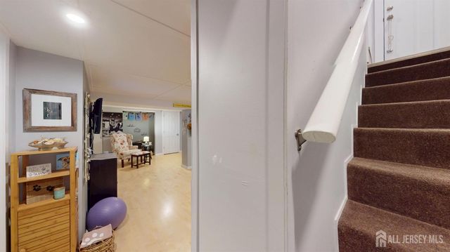 40 E Sherman Street, Monroe, NJ 08831