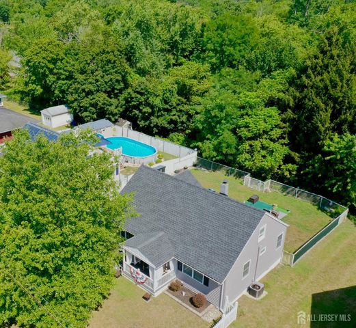 40 E Sherman Street, Monroe, NJ 08831