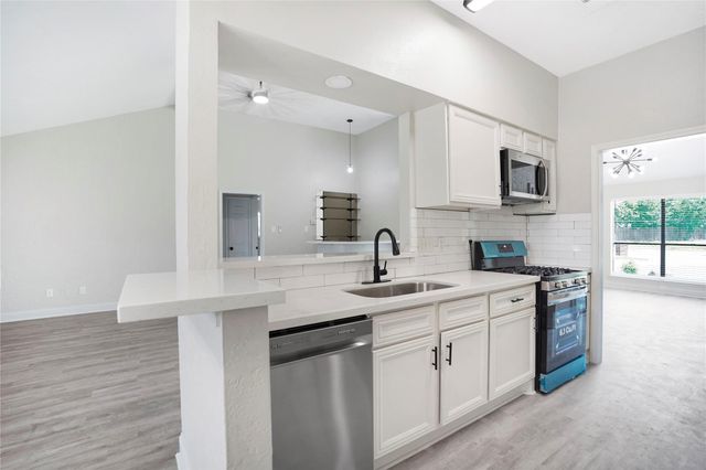 13423 Highland Castle Lane, Houston, TX 77015