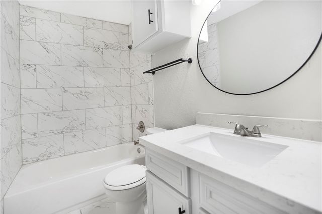 13423 Highland Castle Lane, Houston, TX 77015