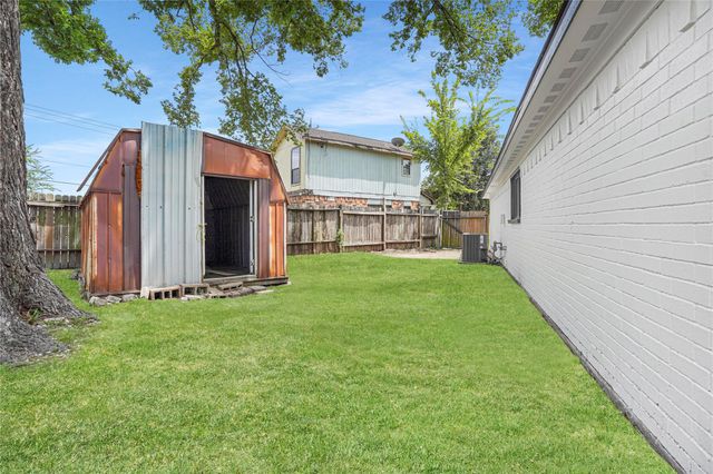 13423 Highland Castle Lane, Houston, TX 77015