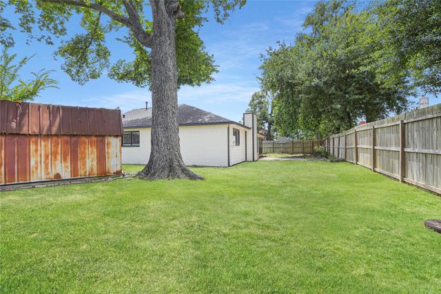 13423 Highland Castle Lane, Houston, TX 77015