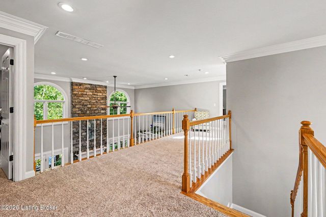 4740 Grand Dell Dr, Crestwood, KY 40014