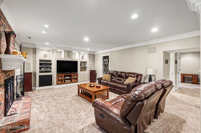 4740 Grand Dell Dr, Crestwood, KY 40014