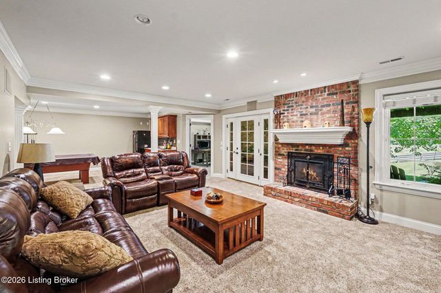 4740 Grand Dell Dr, Crestwood, KY 40014
