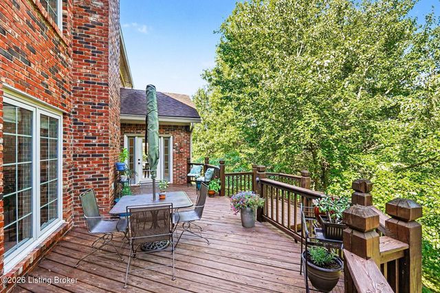 4740 Grand Dell Dr, Crestwood, KY 40014