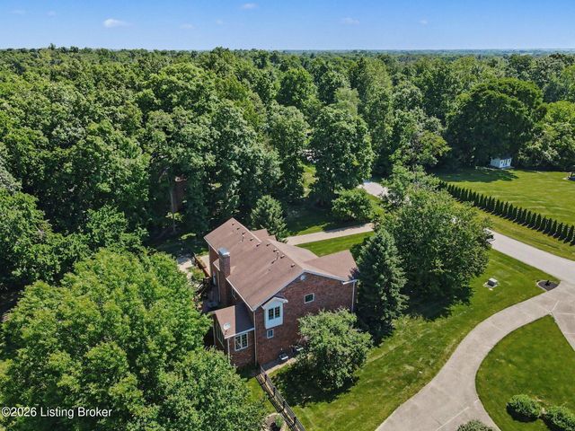 4740 Grand Dell Dr, Crestwood, KY 40014