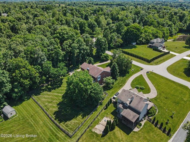 4740 Grand Dell Dr, Crestwood, KY 40014
