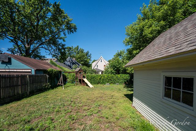 2101 Paris Avenue SE, Grand Rapids, MI 49507