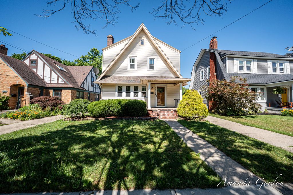 2101 Paris Avenue SE, Grand Rapids, MI 49507