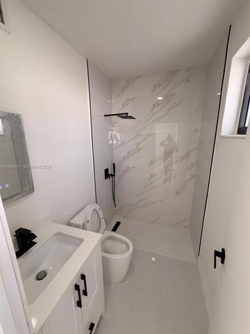 935 SW 72nd Ave, Miami, FL 33144