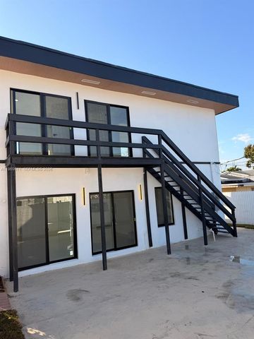 935 SW 72nd Ave, Miami, FL 33144