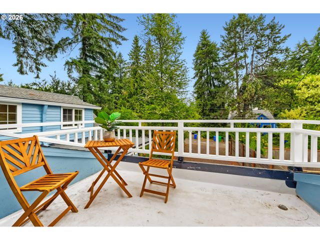3740 Sw Comus St, Portland, OR 97219