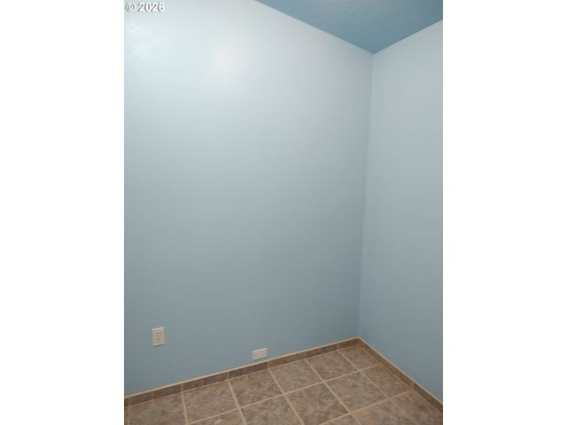 3740 Sw Comus St, Portland, OR 97219