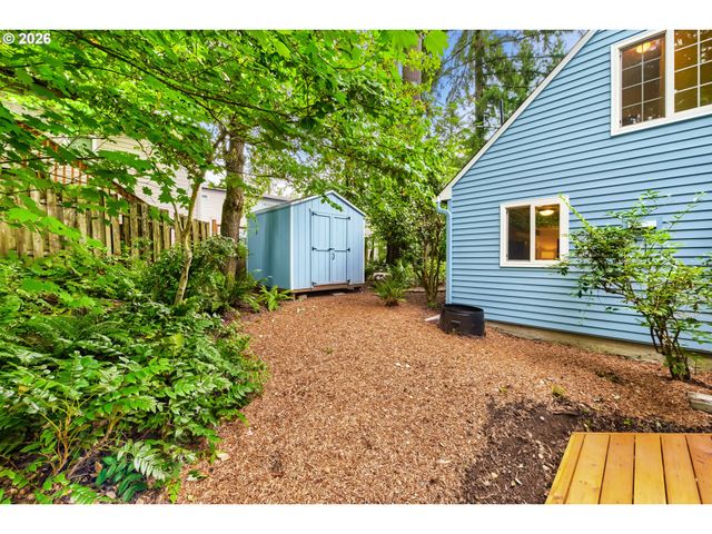 3740 Sw Comus St, Portland, OR 97219