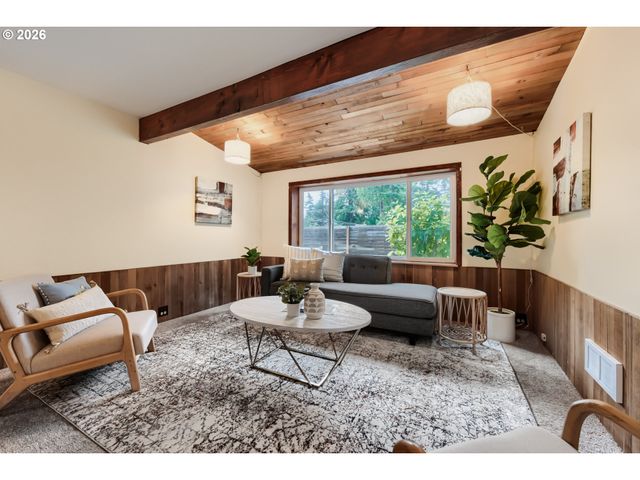 3740 Sw Comus St, Portland, OR 97219