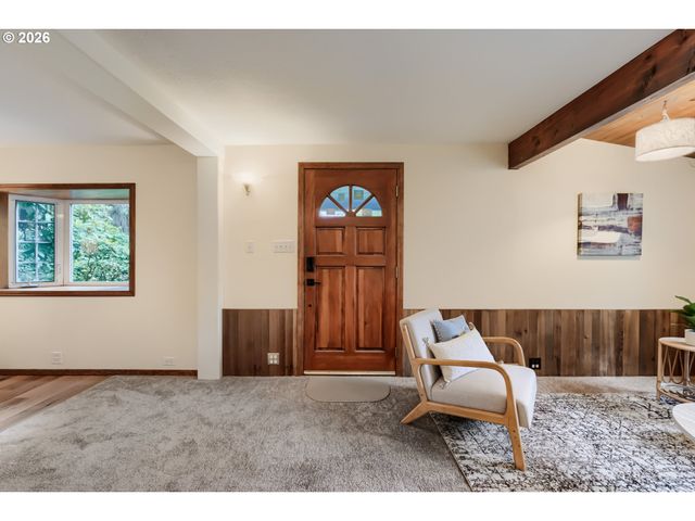 3740 Sw Comus St, Portland, OR 97219