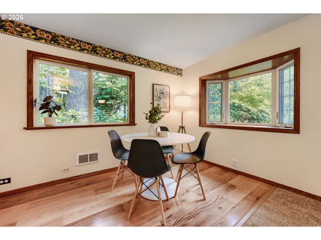 3740 Sw Comus St, Portland, OR 97219