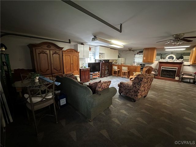 2062 Islington Rd, Warsaw, VA 22572