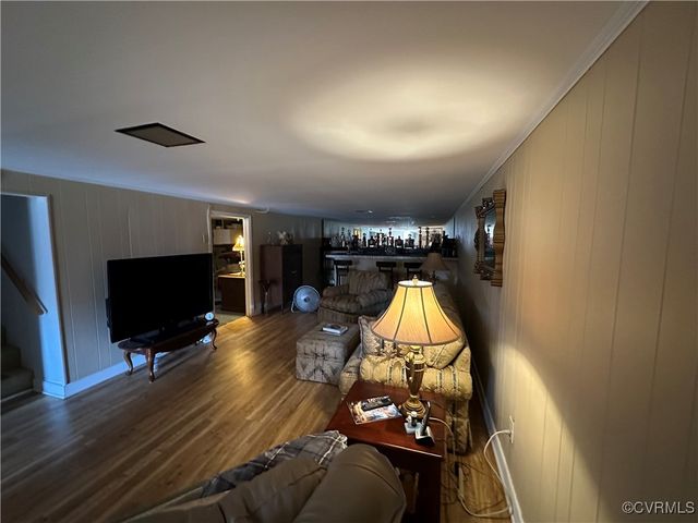 2062 Islington Rd, Warsaw, VA 22572