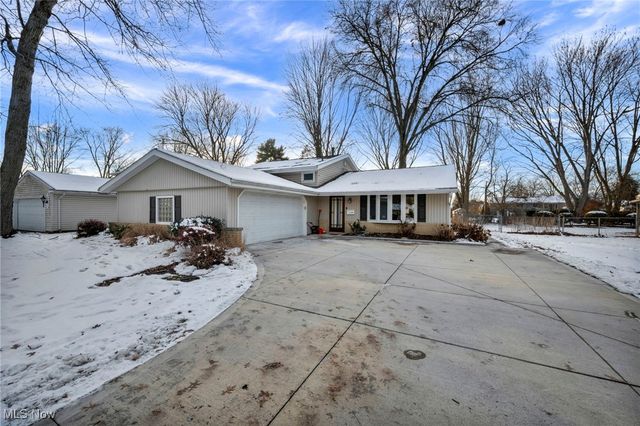 7190 Wil Lou Lane, North Ridgeville, OH 44039