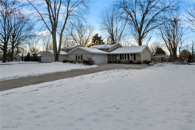 7190 Wil Lou Lane, North Ridgeville, OH 44039