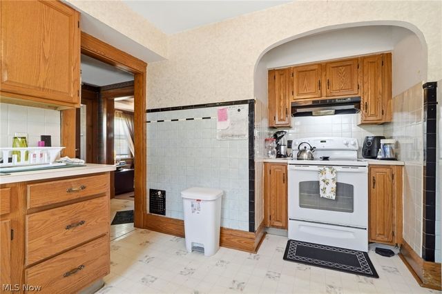 3202 Montclair Avenue, Cleveland, OH 44109