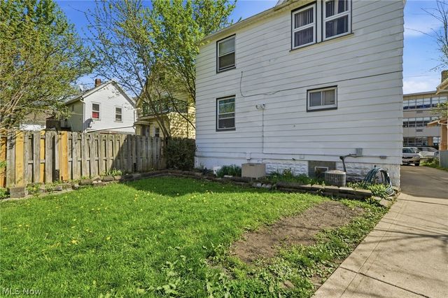 3202 Montclair Avenue, Cleveland, OH 44109