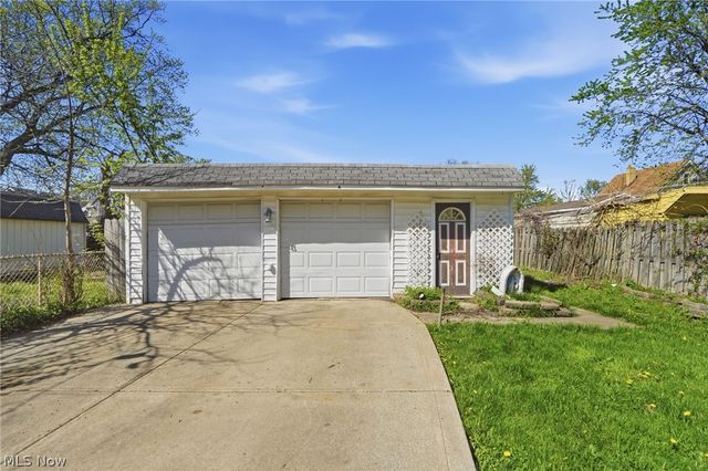 3202 Montclair Avenue, Cleveland, OH 44109