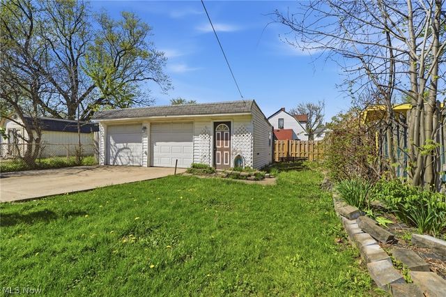 3202 Montclair Avenue, Cleveland, OH 44109